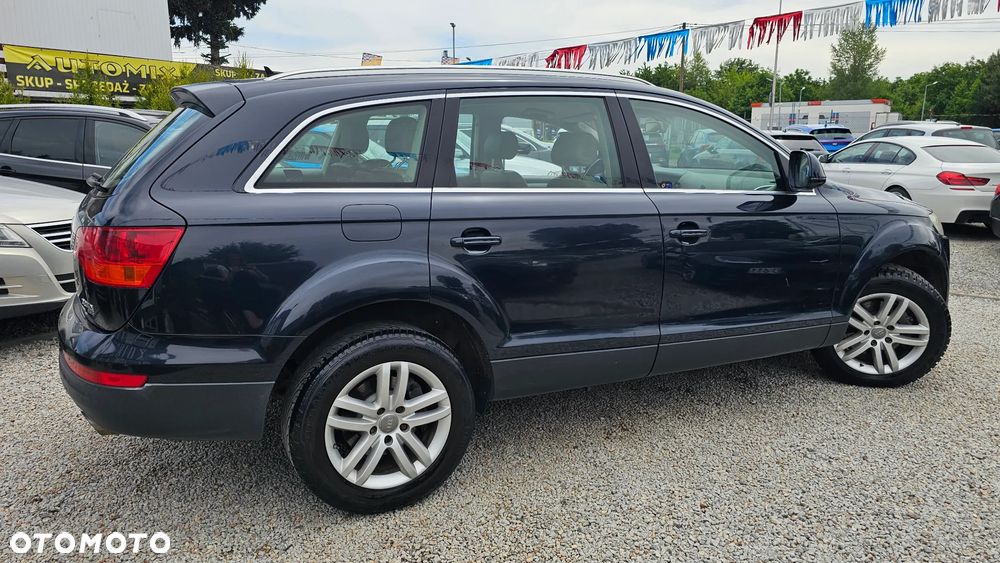 Audi Q7 - 10