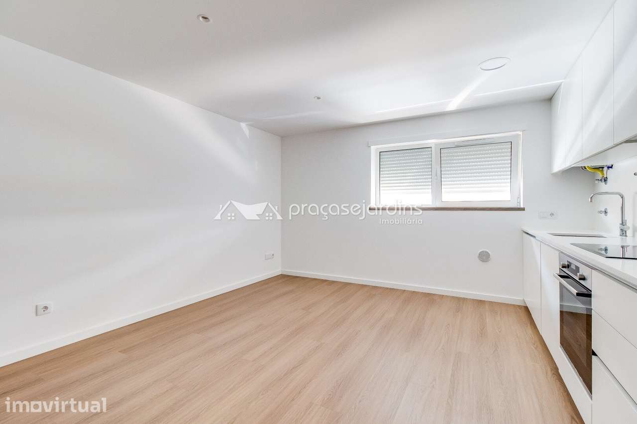 Apartamento T1 Semi-Novo - Leiria - Grande imagem: 4/15