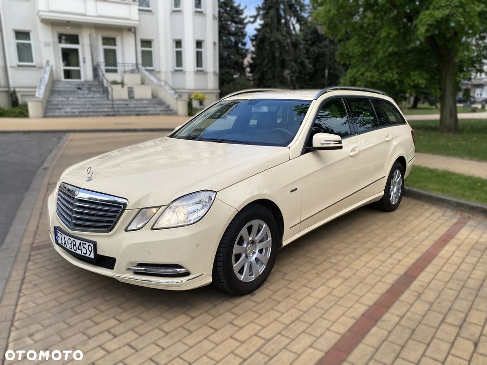 Mercedes-Benz Klasa E 200 BlueTEC 7G-TRONIC Elegance - 2