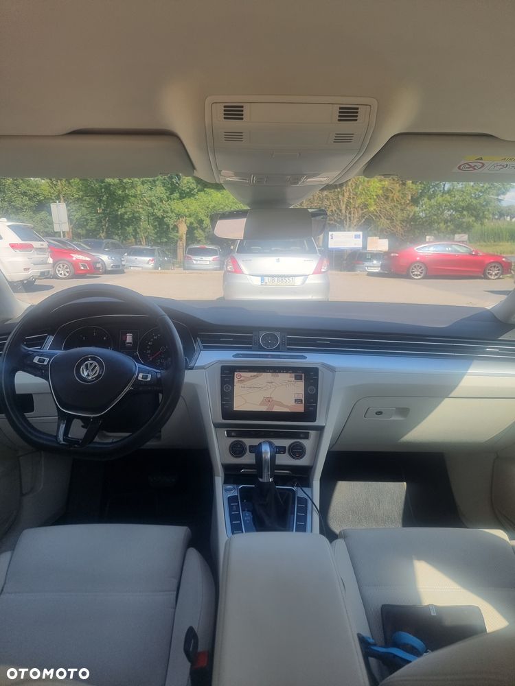 Volkswagen Passat - 3