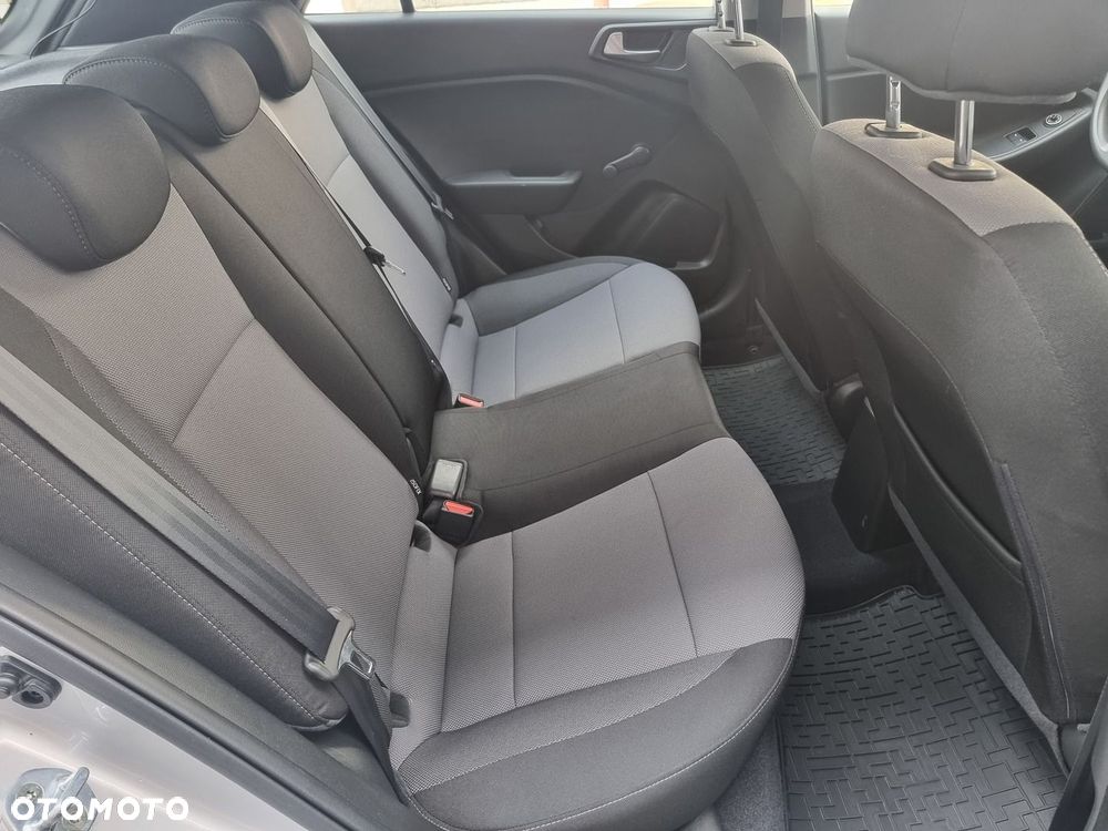 Hyundai i20 1.2 BlueDrive Classic + - 22