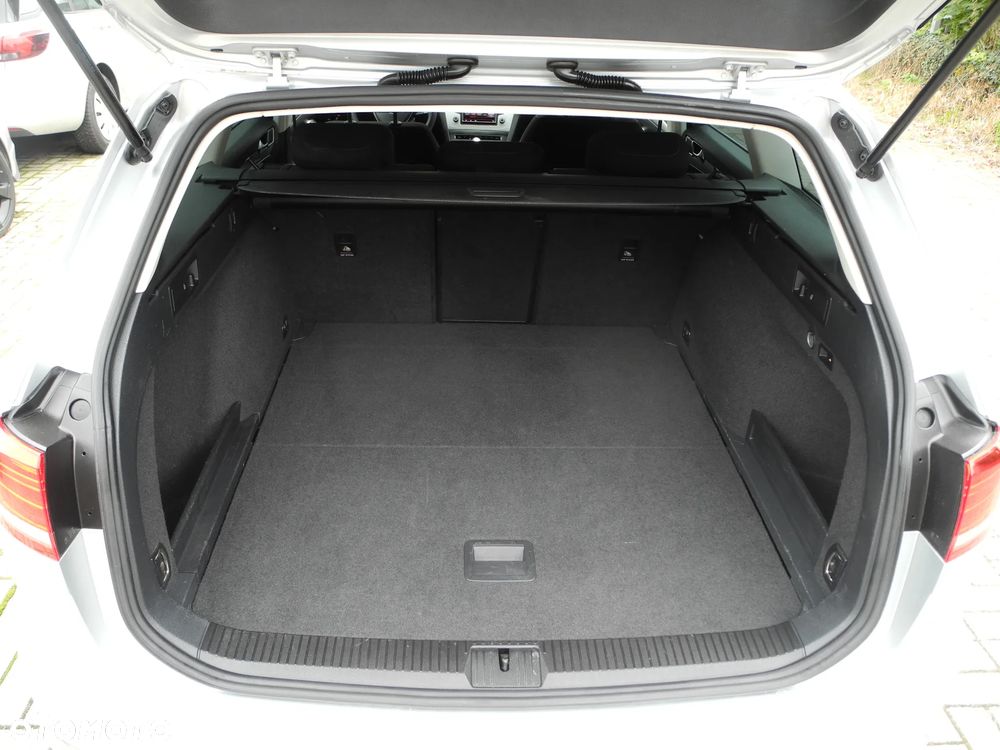 Volkswagen Passat - 21