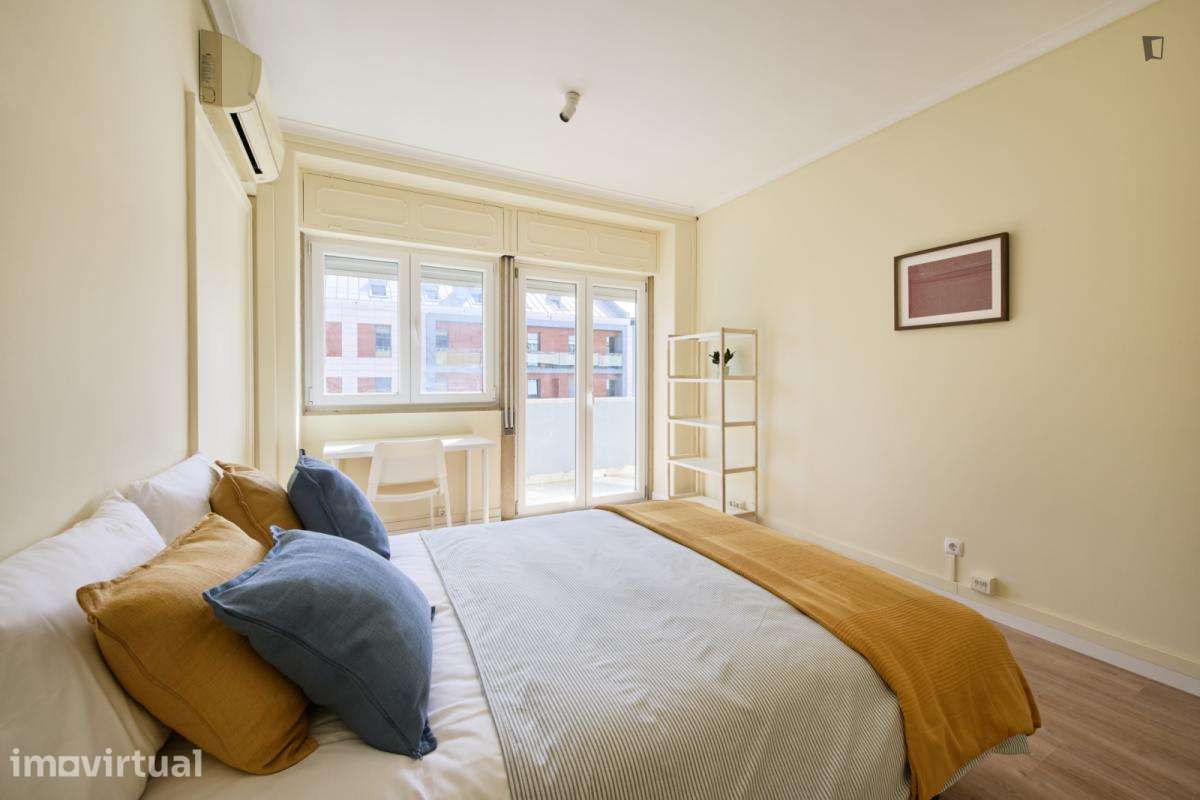 Quarto - localizado em Picoas Lisbon - Grande imagem: 5/15
