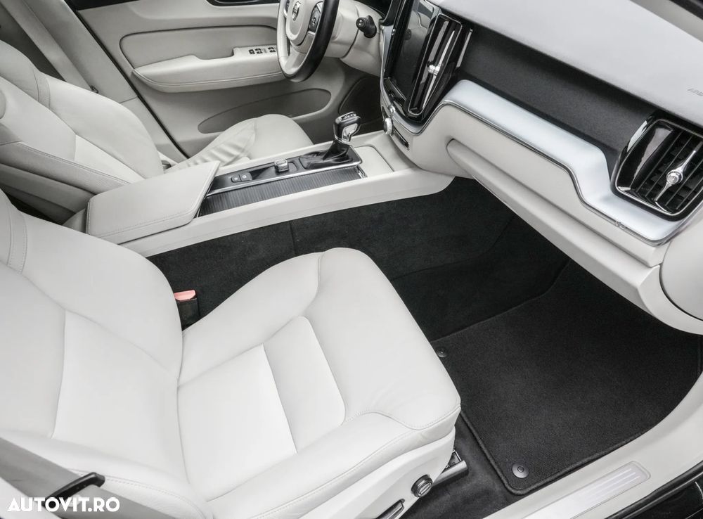Volvo XC 60 D4 AWD Geartronic Momentum - 13