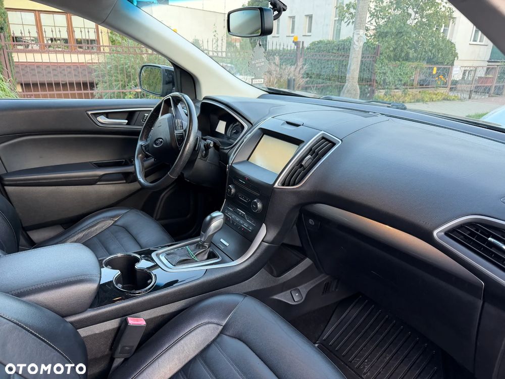 Ford Edge - 8