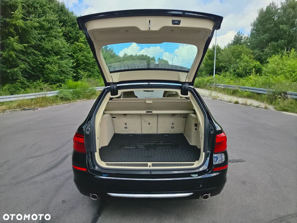 BMW Seria 5 520d Luxury Line - 9