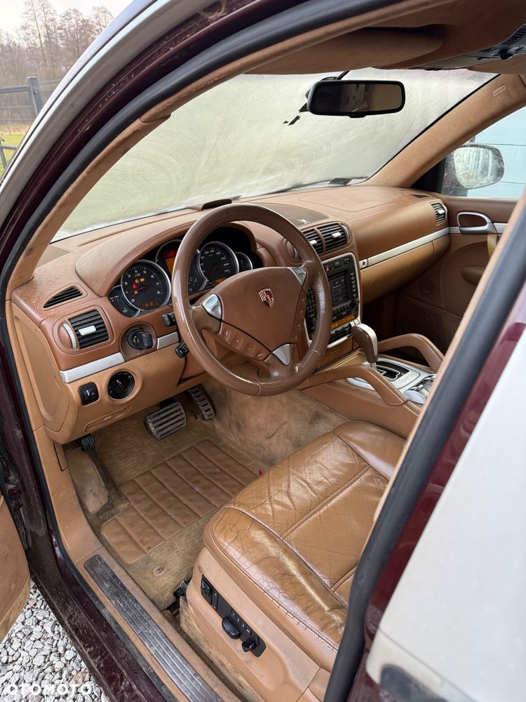 Porsche Cayenne - 5