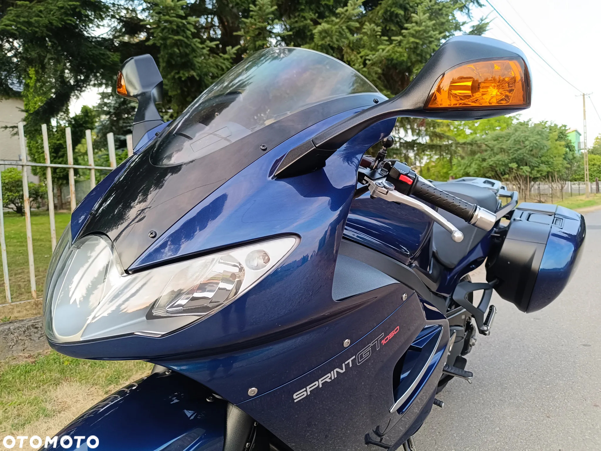 Triumph Sprint - 10