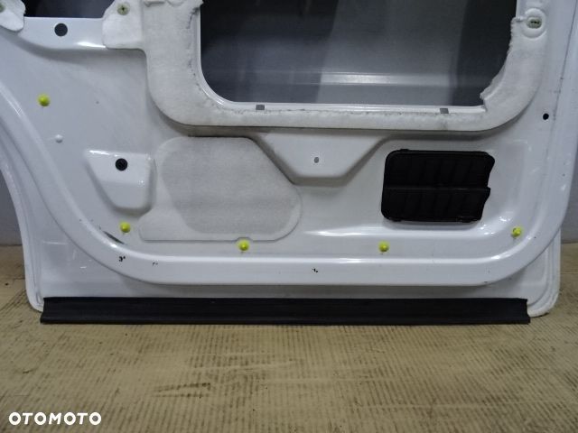 DRZWI PRAWY PRZÓD PRAWE PRZEDNIE  RENAULT TRAFIC II 01-06 LAK:OD31 NR413 - 12