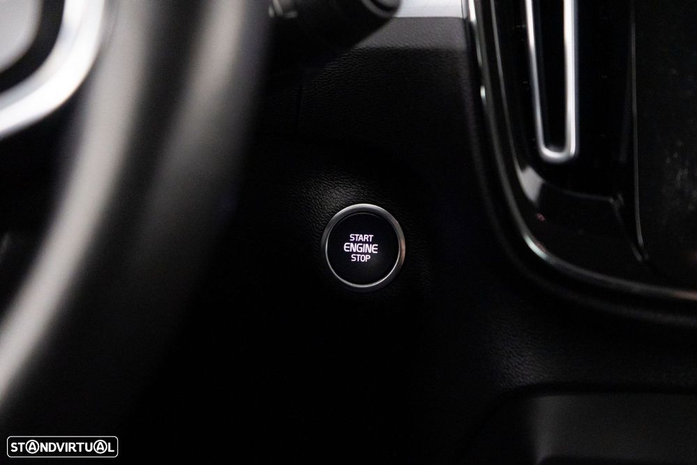 Volvo XC 40 1.5 T5 PHEV Momentum Plus - 31