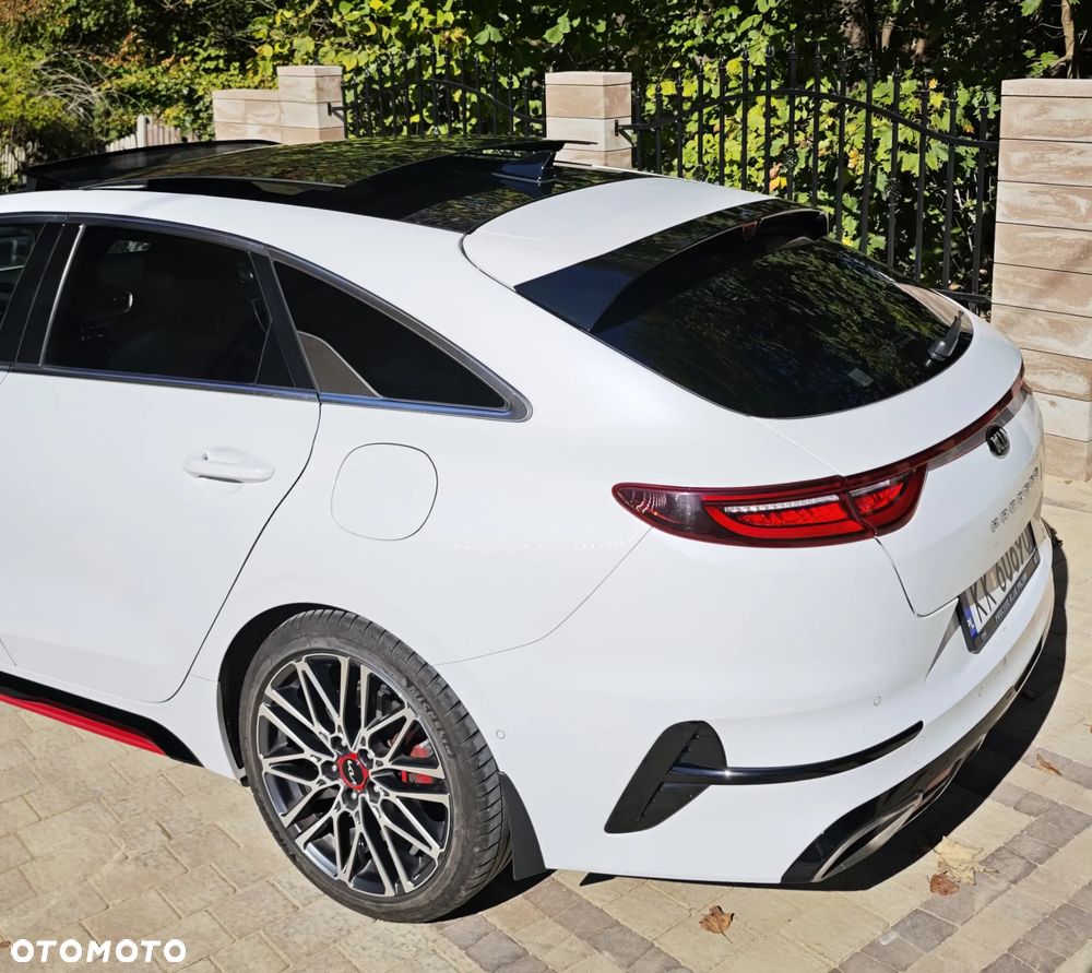 Kia ProCeed 1.6 T-GDI GT DCT - 11
