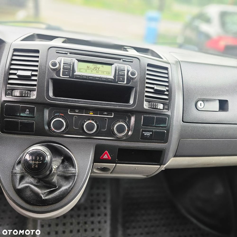 Volkswagen Transporter - 18