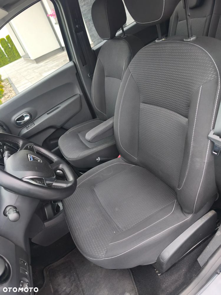 Dacia Lodgy TCe 100 GPF Comfort - 22
