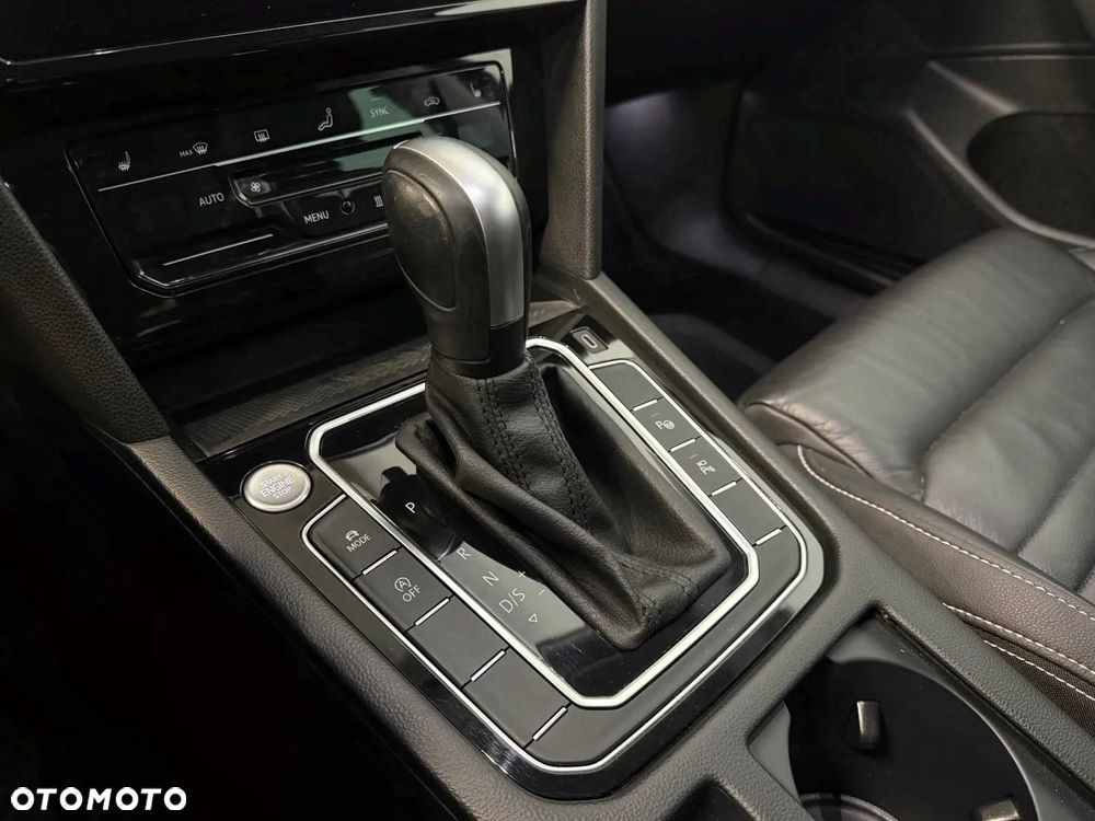 Volkswagen Passat Alltrack - 15