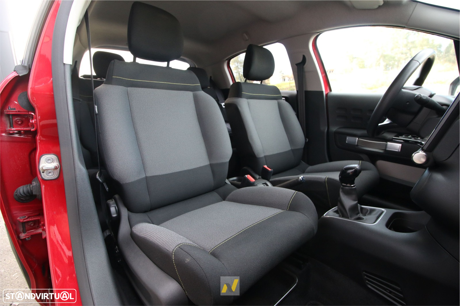 Citroën C3 1.2 PureTech Shine - 18