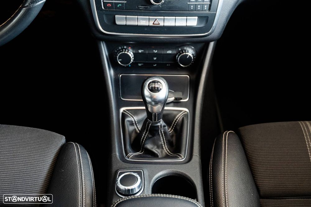 Mercedes-Benz CLA 180 d - 17
