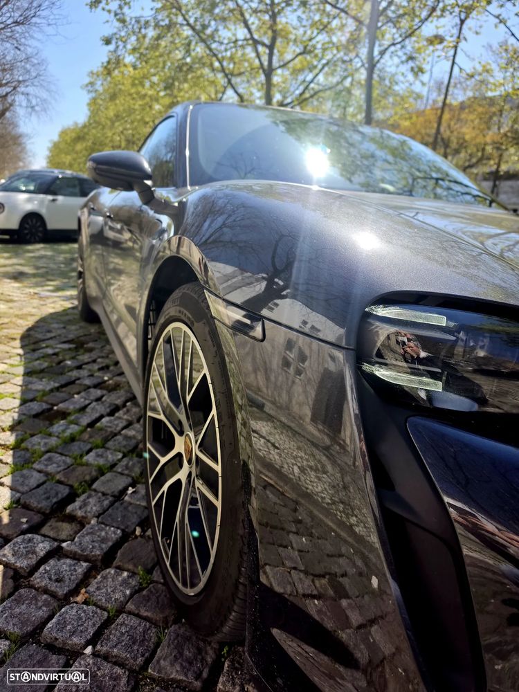 Porsche Taycan 4S - 14