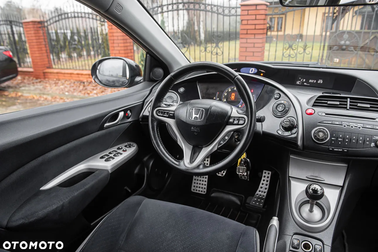 Honda Civic 1.8 Comfort - 27