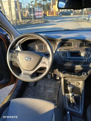Hyundai i20 1.2 Passion - 28