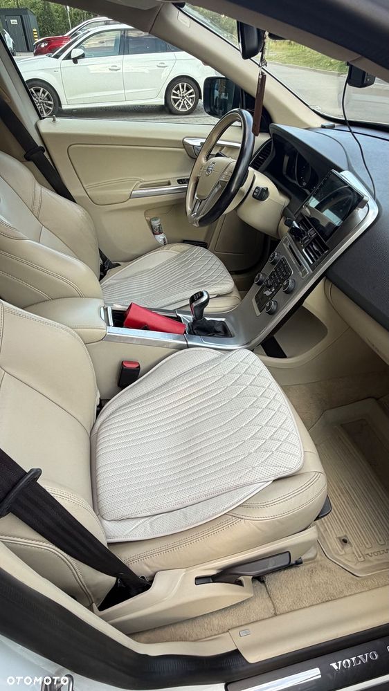 Volvo XC 60 D3 Drive-E Kinetic - 13