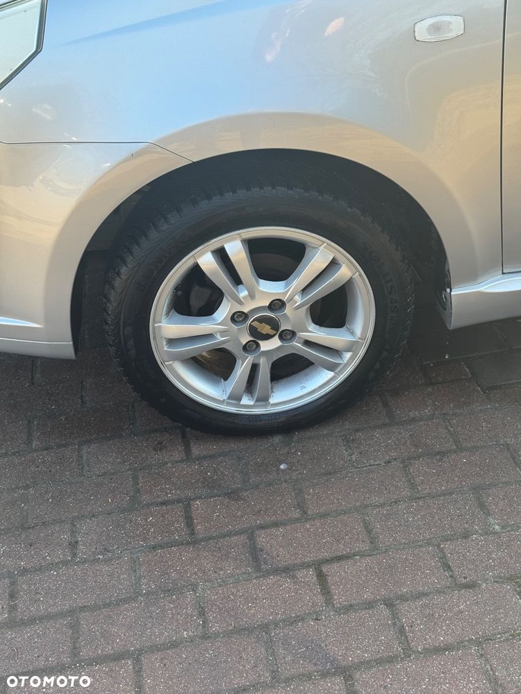 Chevrolet Aveo 1.2 LS - 18