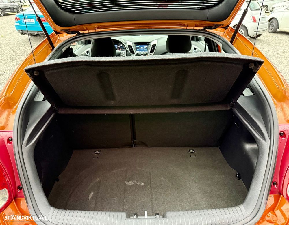 Hyundai Veloster 1.6 blue Style - 37