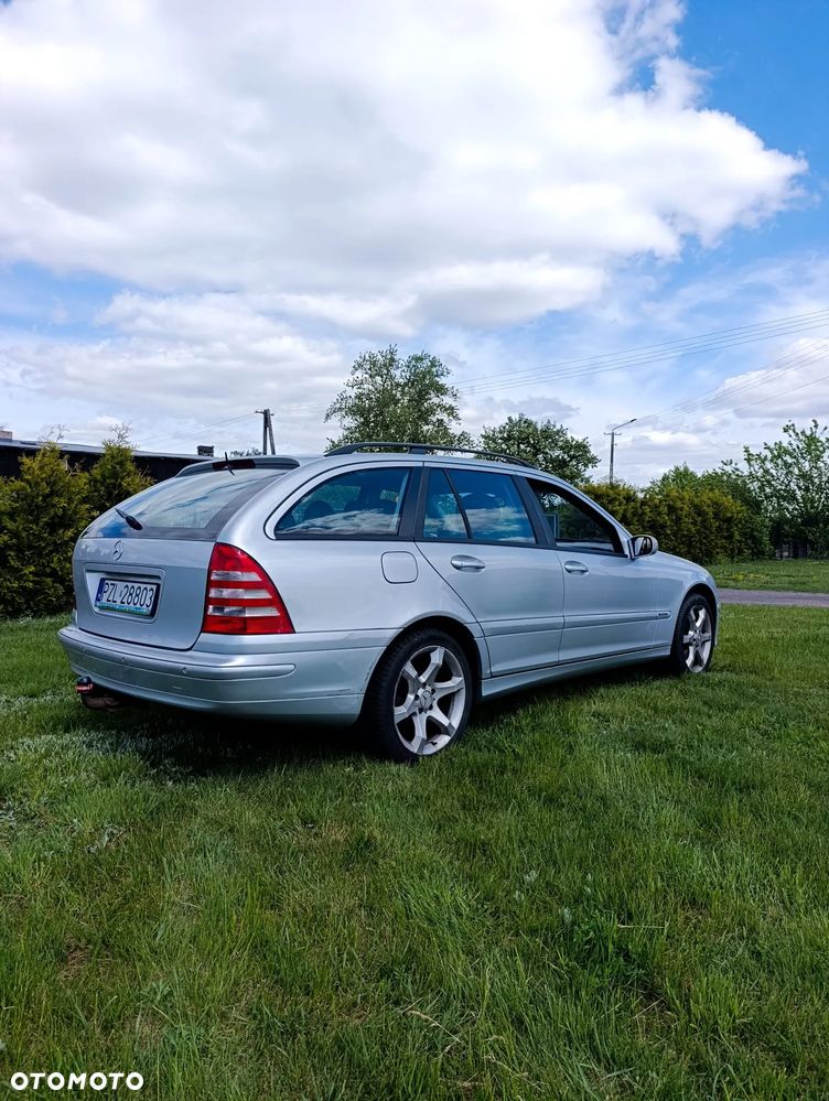 Mercedes-Benz Klasa C 180 Kompressor Classic Sport Edition - 3
