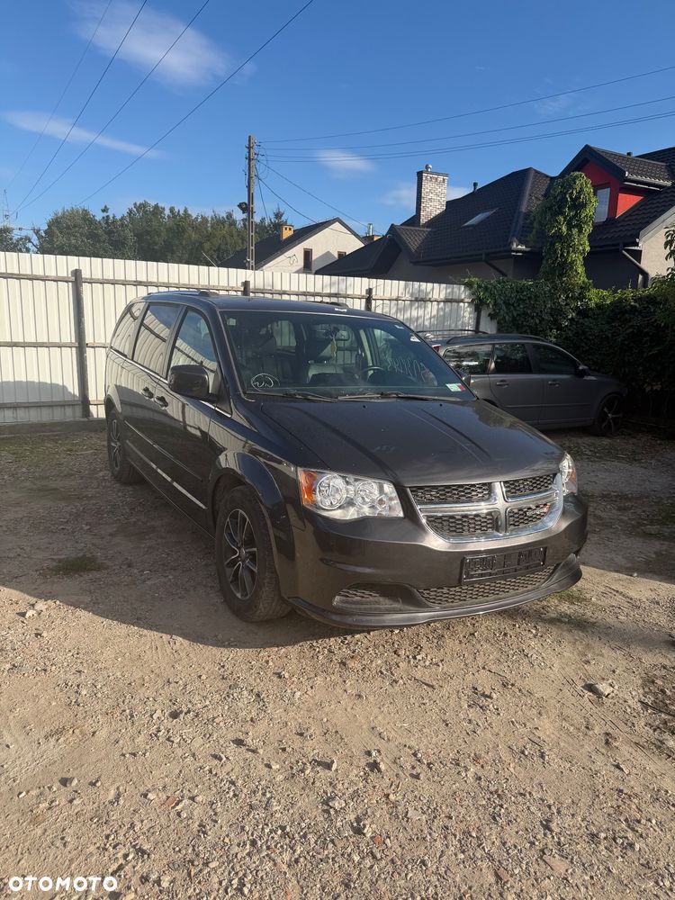 Dodge Grand Caravan - 2