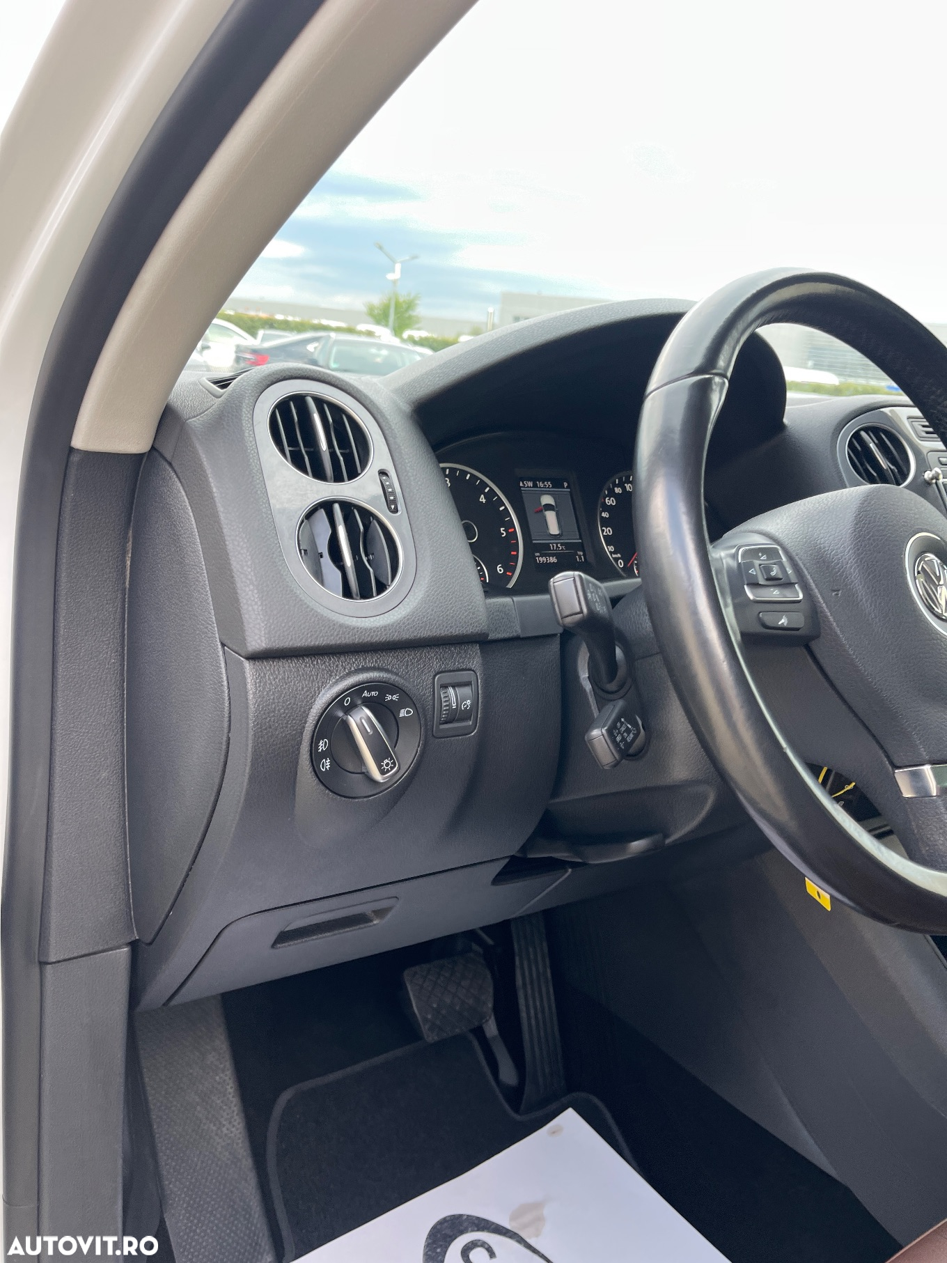 Volkswagen Tiguan 2.0 TDI DPF 4Motion BlueMotion Technology DSG Cup Sport & Style - 32