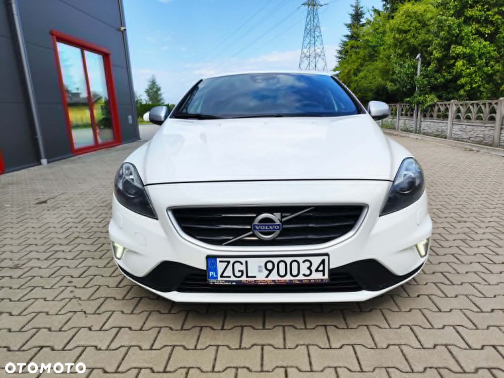 Volvo V40 D2 Drive-E R-Design Momentum - 16