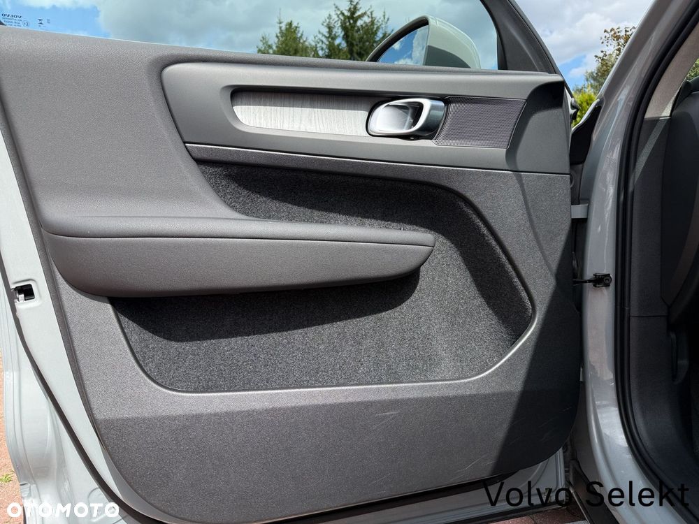 Volvo XC 40 B3 B DKG Core - 13