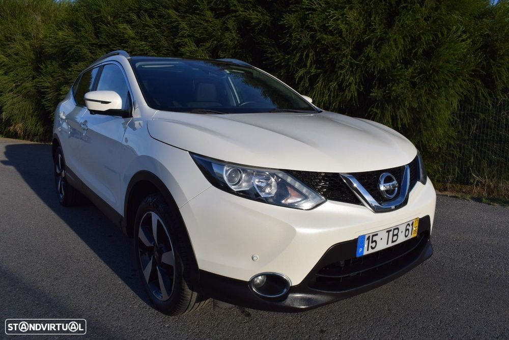 Nissan Qashqai 1.5 dCi N-Connecta J18+Led - 2