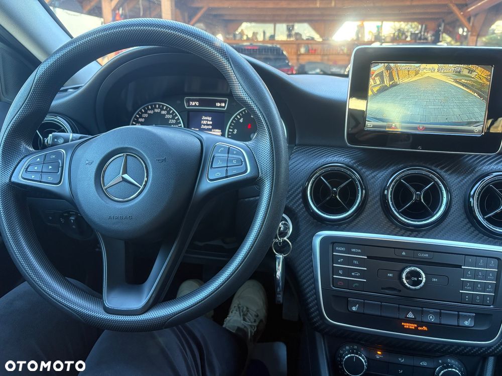 Mercedes-Benz GLA - 29