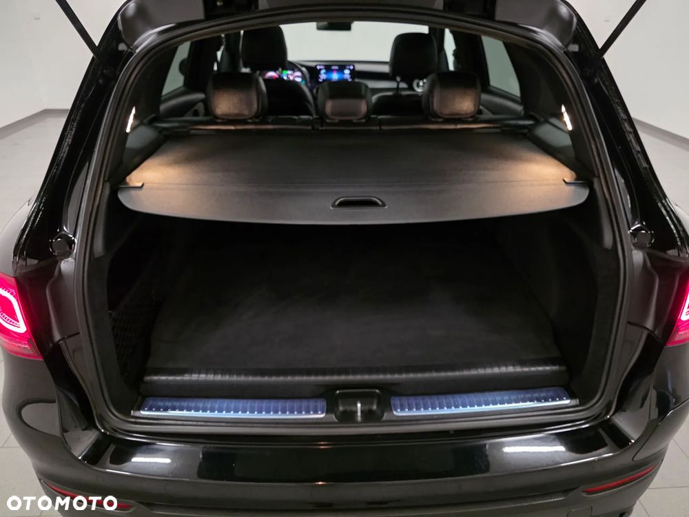 Mercedes-Benz GLC 300 de 4Matic 9G-TRONIC AMG Line Plus - 39