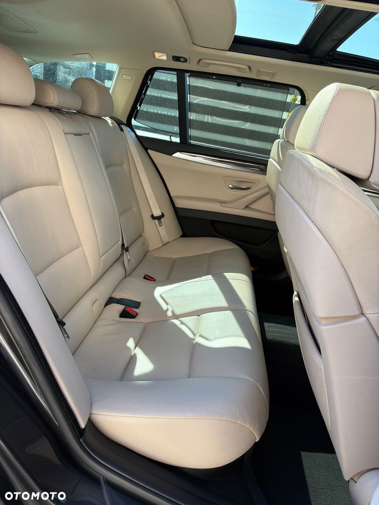 BMW Seria 5 525d - 22