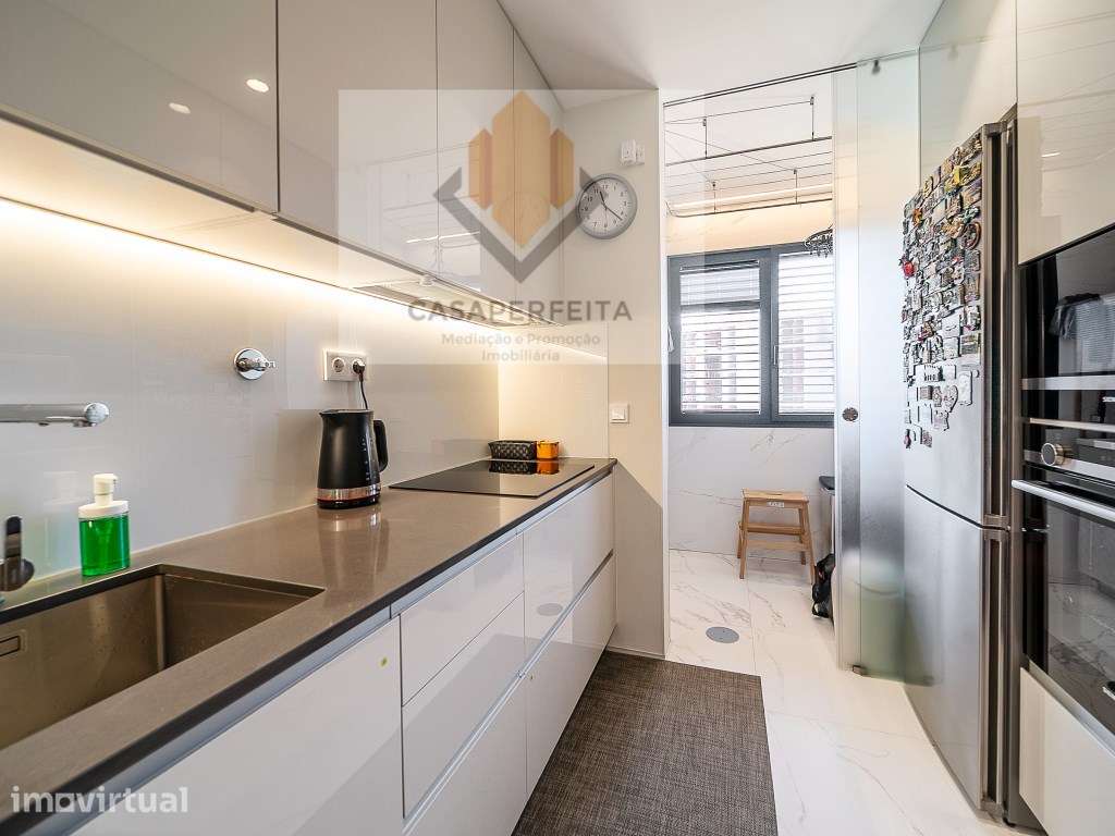 Apartamento T2 + Escritório Como Novo com Varanda, Arrumo e Box par... - Grande imagem: 3/34