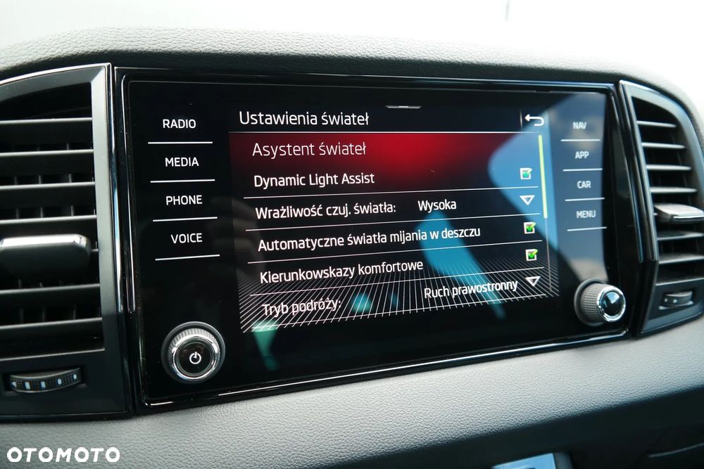Skoda Karoq 1.5 TSI ACT 4x2 Sportline DSG - 33