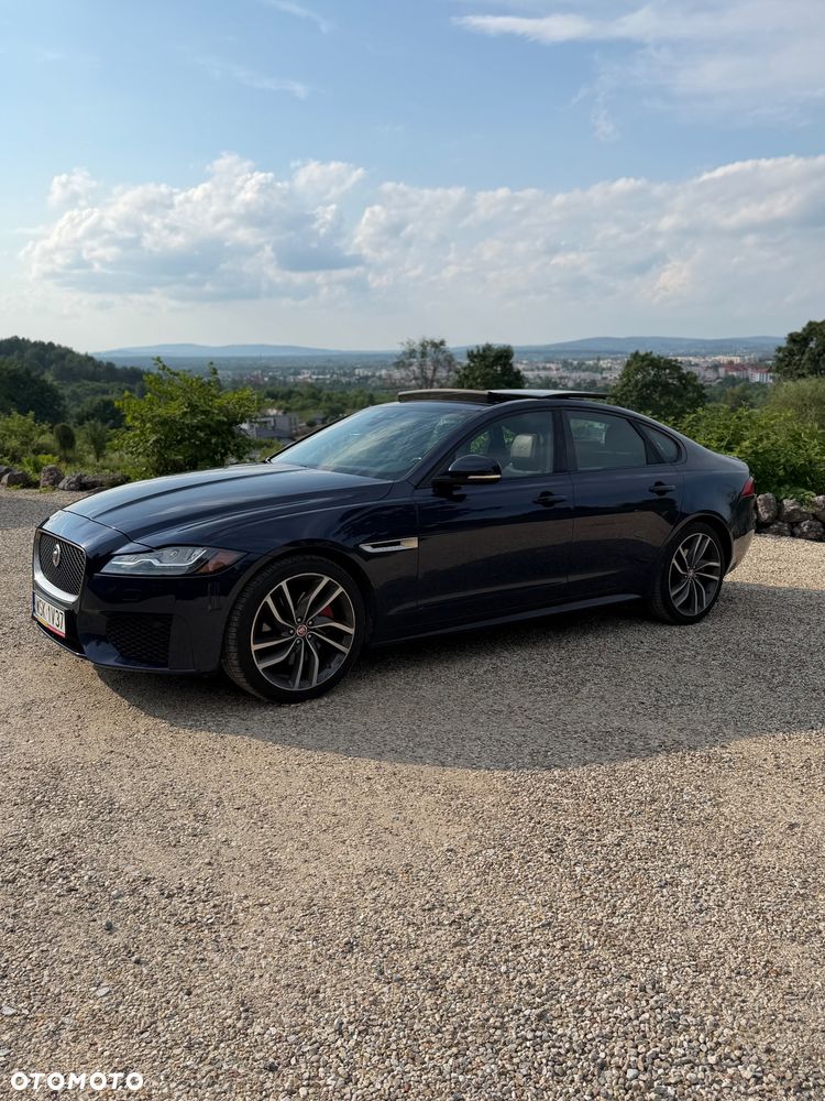 Jaguar XF 3.0 V6 S - 4