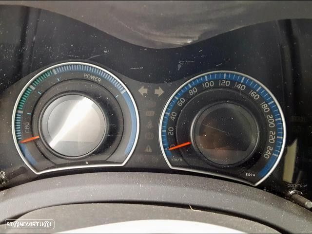 Peças Toyota Auris  Híbrido 2012 - 8