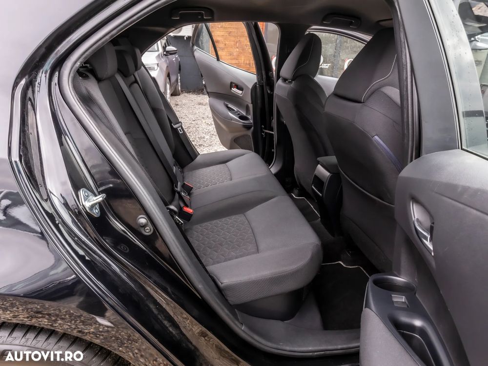 Toyota Corolla 2.0 Hybrid Business Edition - 6