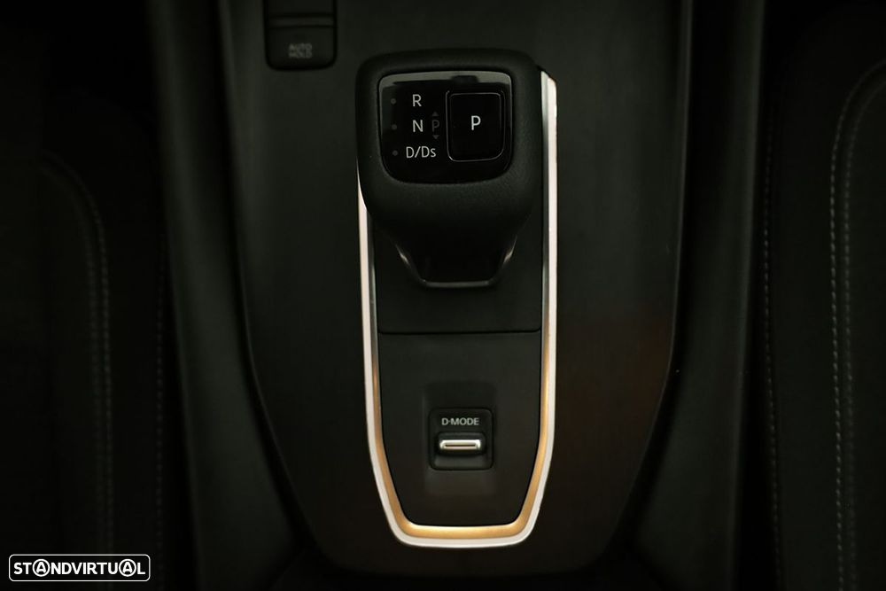 Nissan Qashqai 1.3 DIG-T N-Connecta LED Xtronic - 14