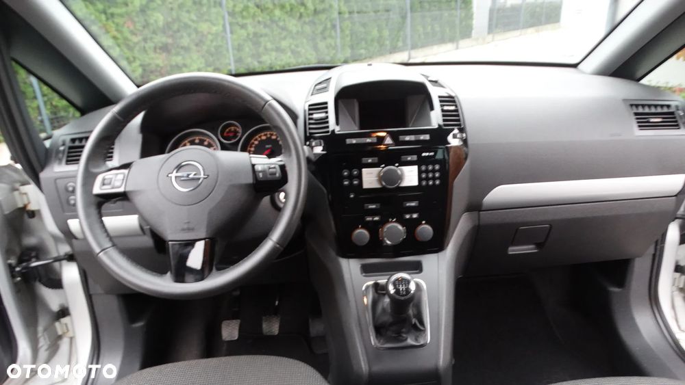 Opel Zafira - 19