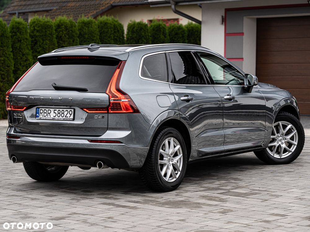 Volvo XC 60 D4 AWD Geartronic RDesign - 24