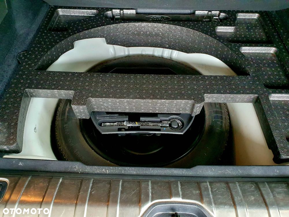 Peugeot 2008 1.6 e-HDi Allure S&S - 21