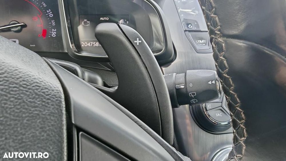 Citroën DS5 Hybrid4 EGS6 SportChic - 21