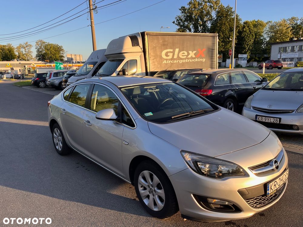 Opel Astra 1.6 Business - 2