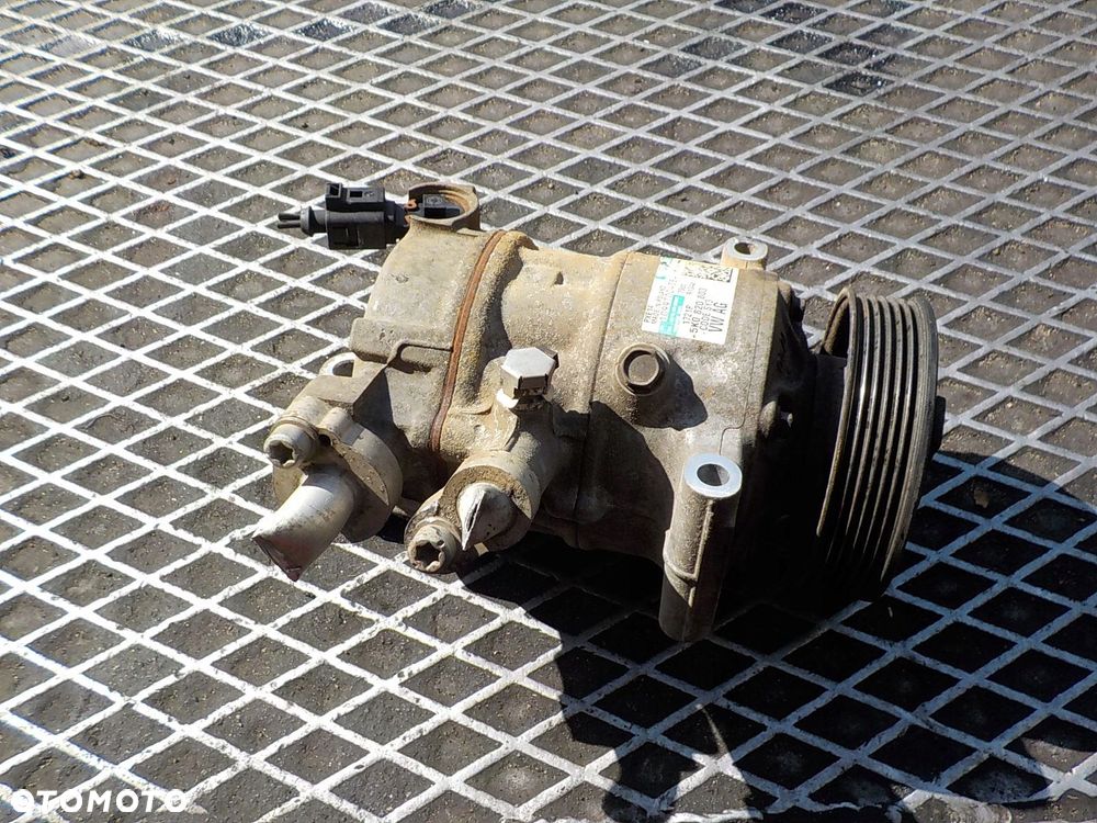VOLKSWAGEN AUDI SKODA SEAT 1.6 TDI SPRĘŻARKA POMPA KLIMATYZACJI 5K0820803 - 1