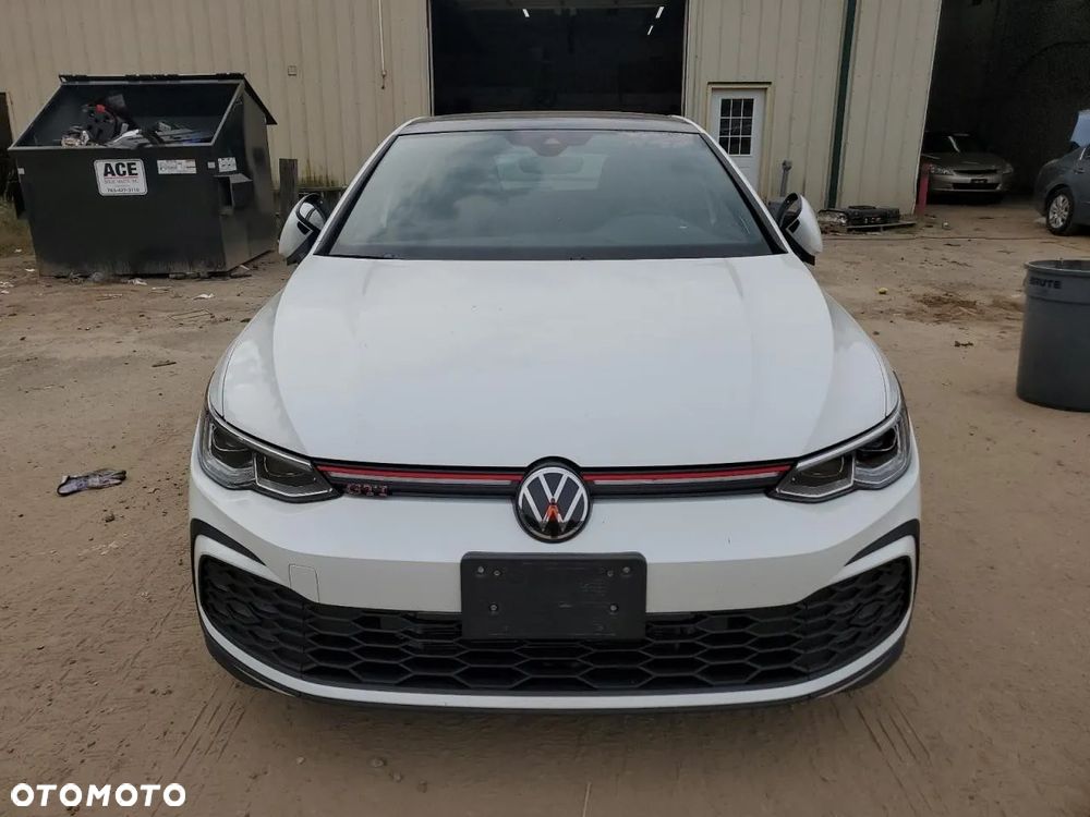 Volkswagen Golf VIII 2.0 TSI GTI DSG - 2