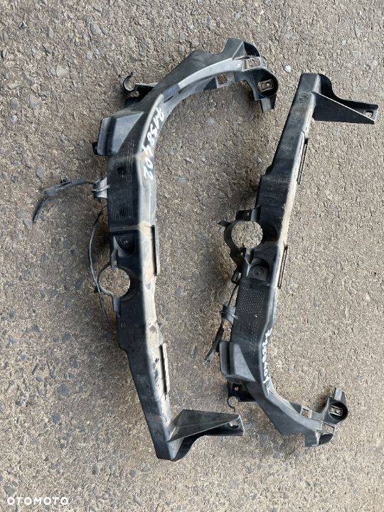 Ślizg mocowanie lampy przedniej lewej Bmw e90 e91 lift lci - 2