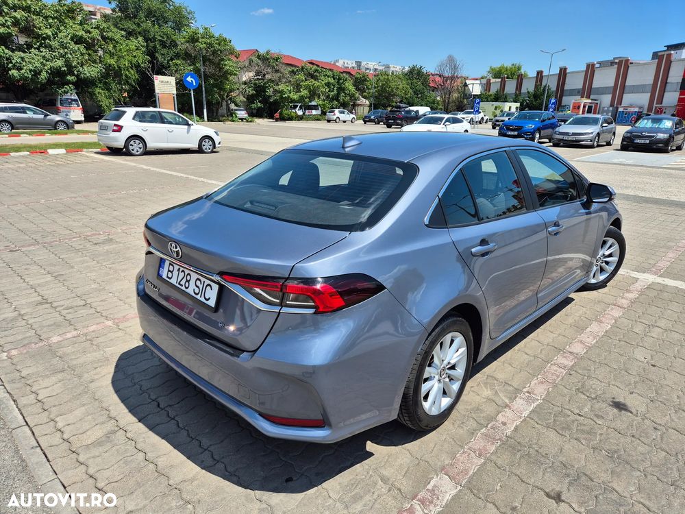 Toyota Corolla 1.8 Business Edition - 4